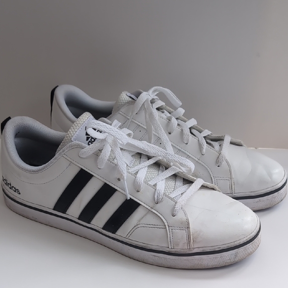 Adidas VS Pace 2.0 Classic White Sneakers with Black Stripes - Picture 6 of 10